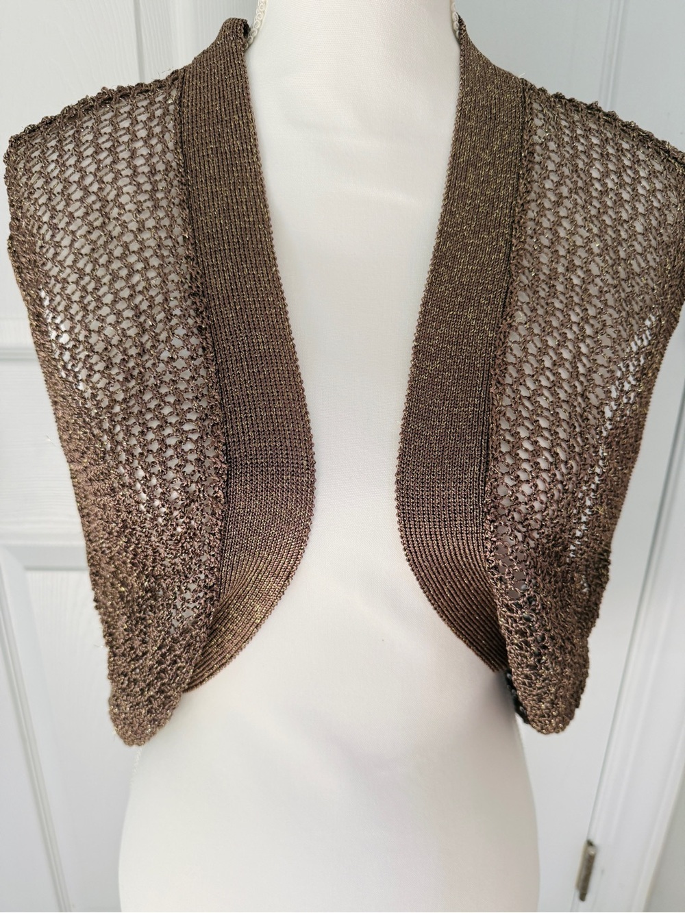 Rachel Roy Golden Crochet Shimmery vest ( S) NEW